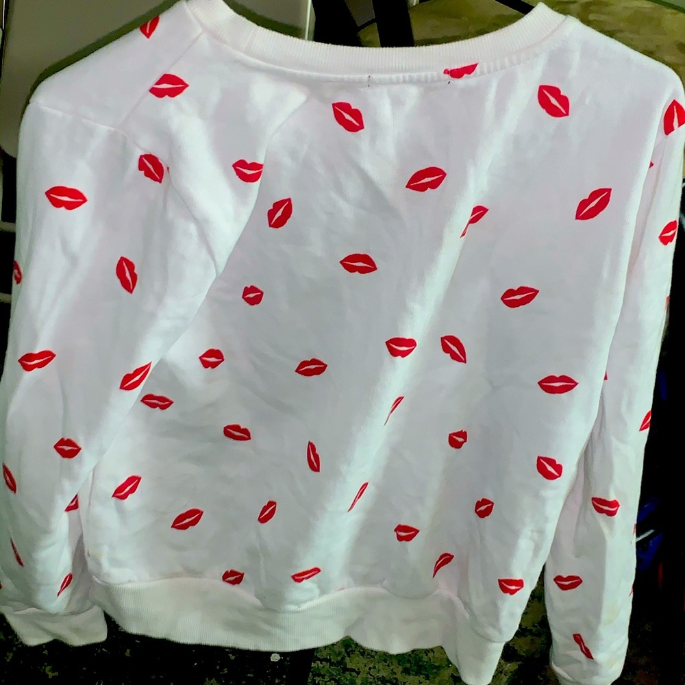 White sweatshirt